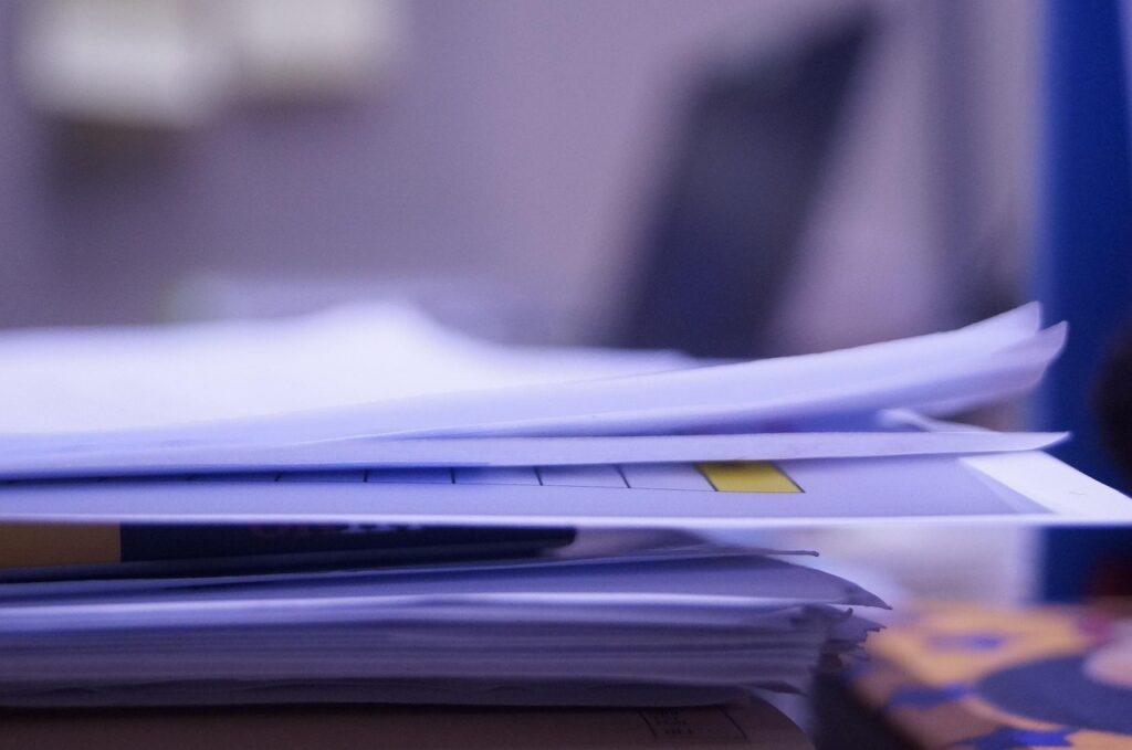 30代の会社員がスーツを着ると脇臭いが目立つ理由は？