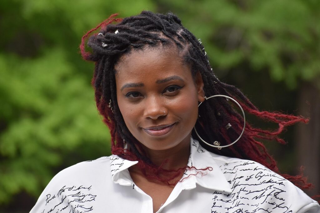 エレベーター内での体臭に不安を感じる30代男性のための対策は？