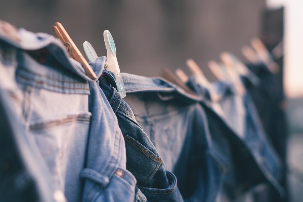 出先で服の匂いを減らす携帯スプレーの使い方は？